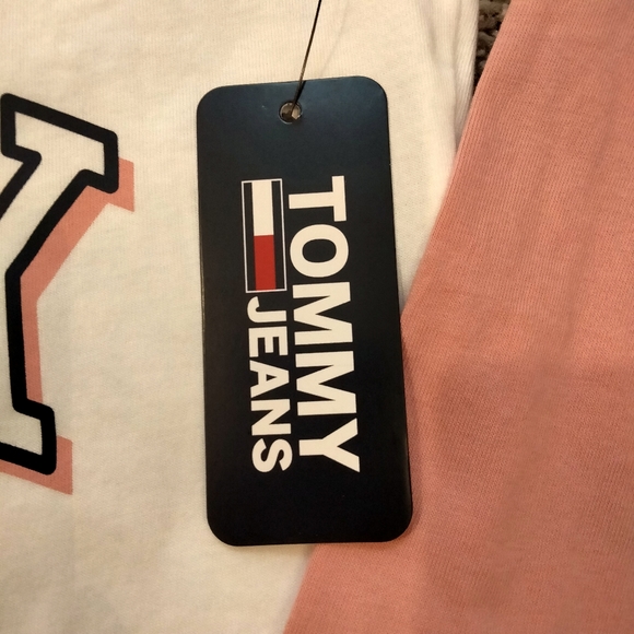 NWT Sz S Tommy Jeans Pink LS Crop Top - Picture 3 of 9